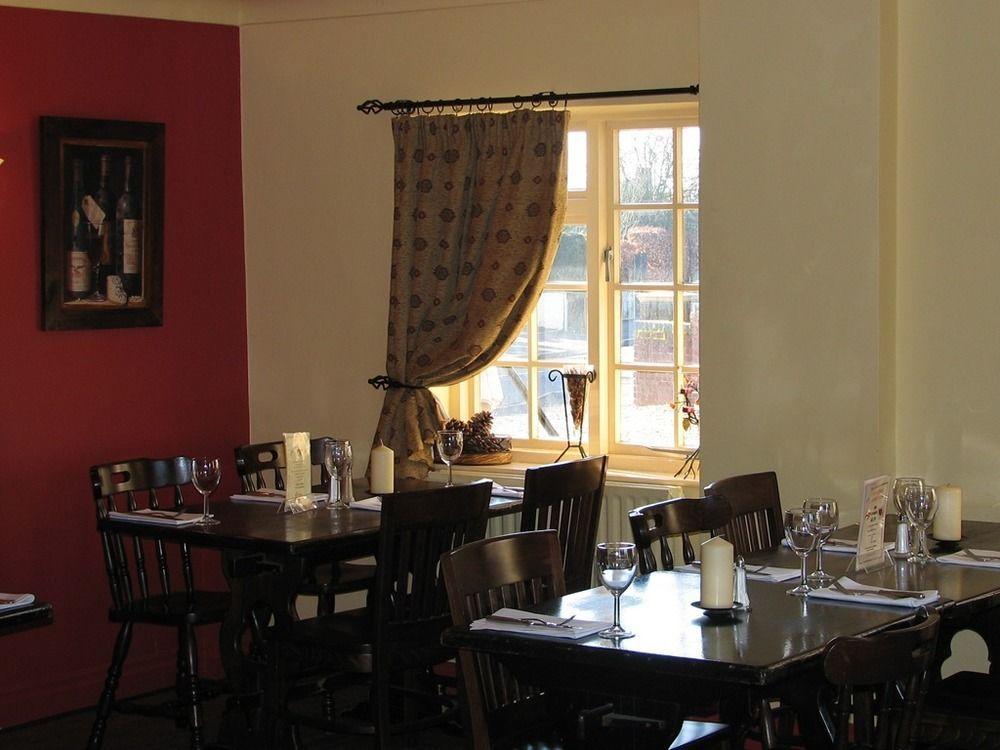 Stukeleys Hotel Great Stukeley Экстерьер фото
